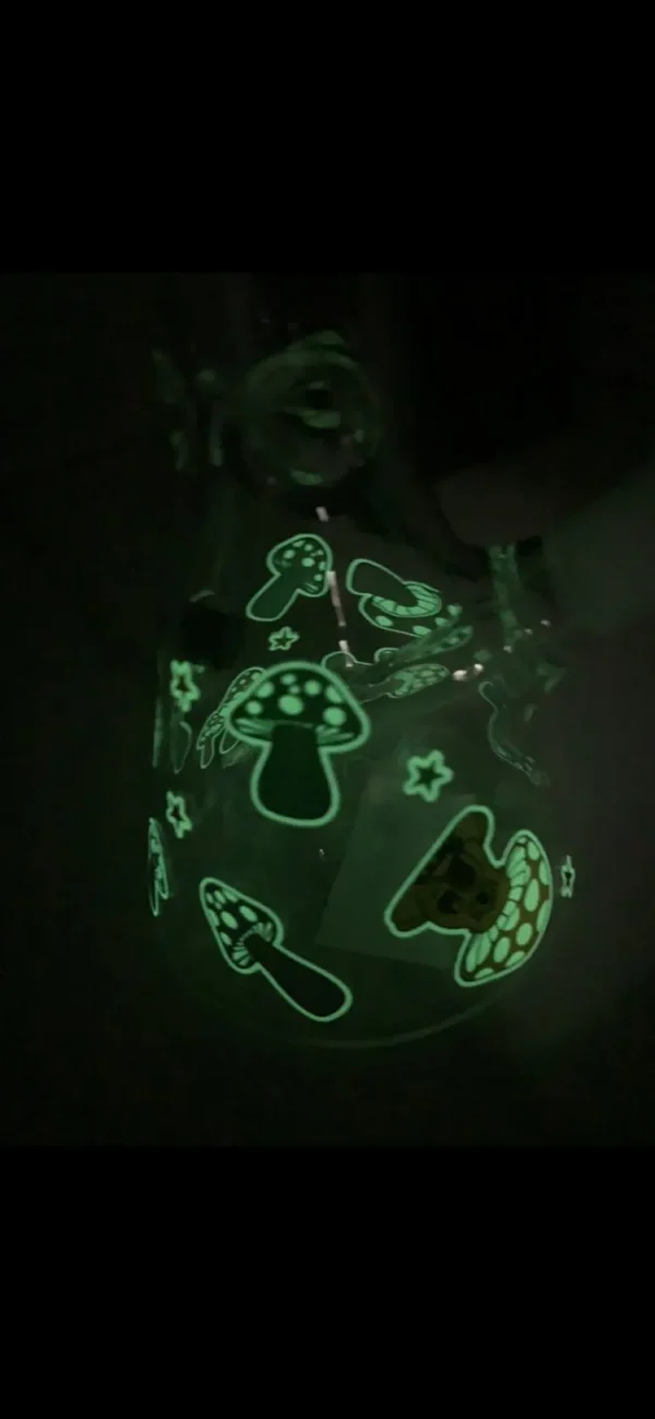 Glow In The Dark Shrooms Glass Beaker Bong – 25cm - Image 6